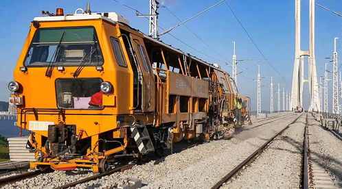 广州南沙港铁路完成正线铺轨 未来可开行直达欧洲集装箱班列